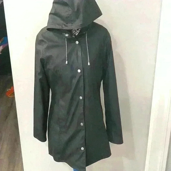 Moose knuckles  rain jacket - Picture 5 of 8